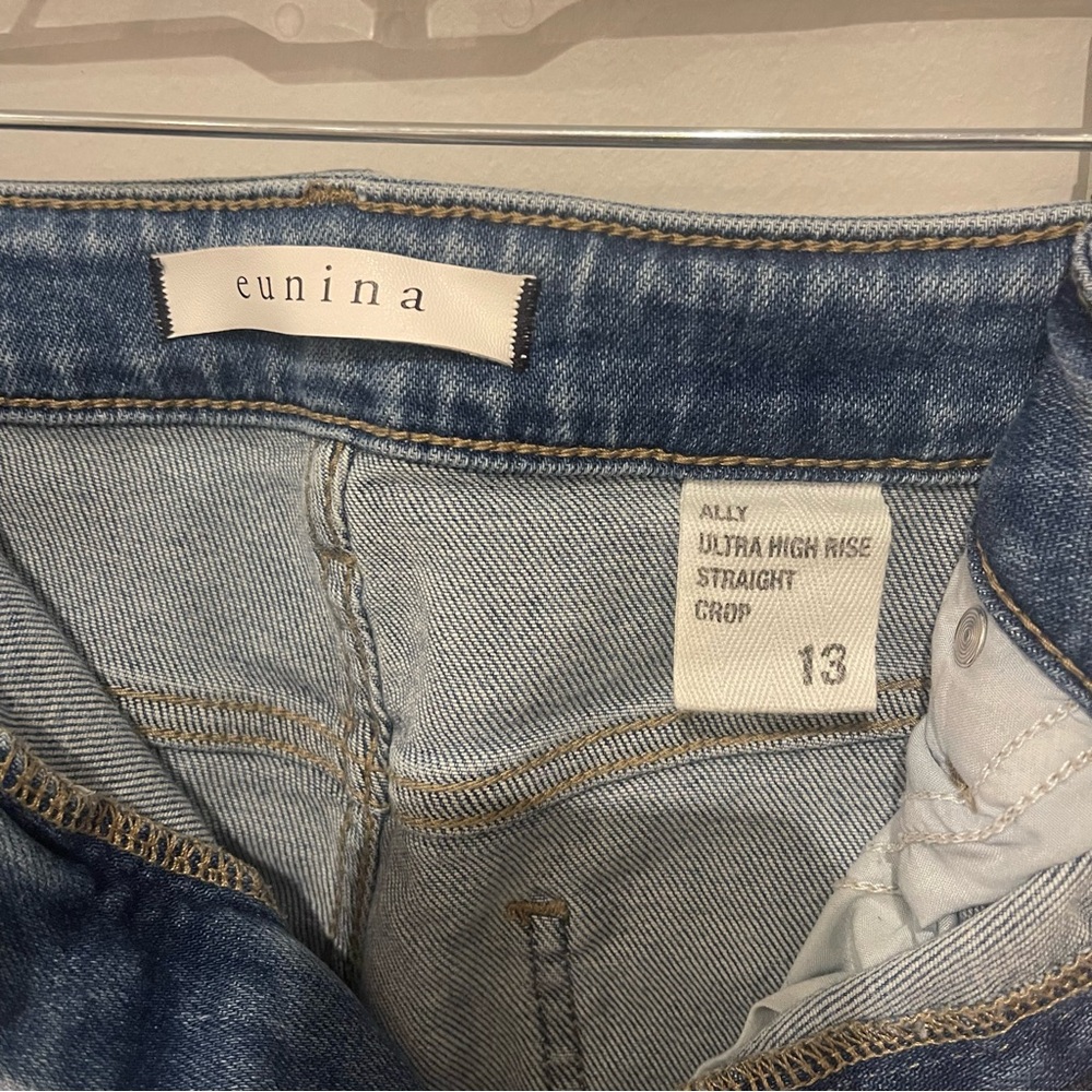 Eunina Jeans - Picture 3 of 3